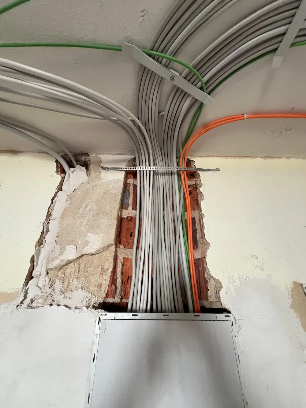 Elektroinstallation Feuerwehr Himmelsthür – Bild 1